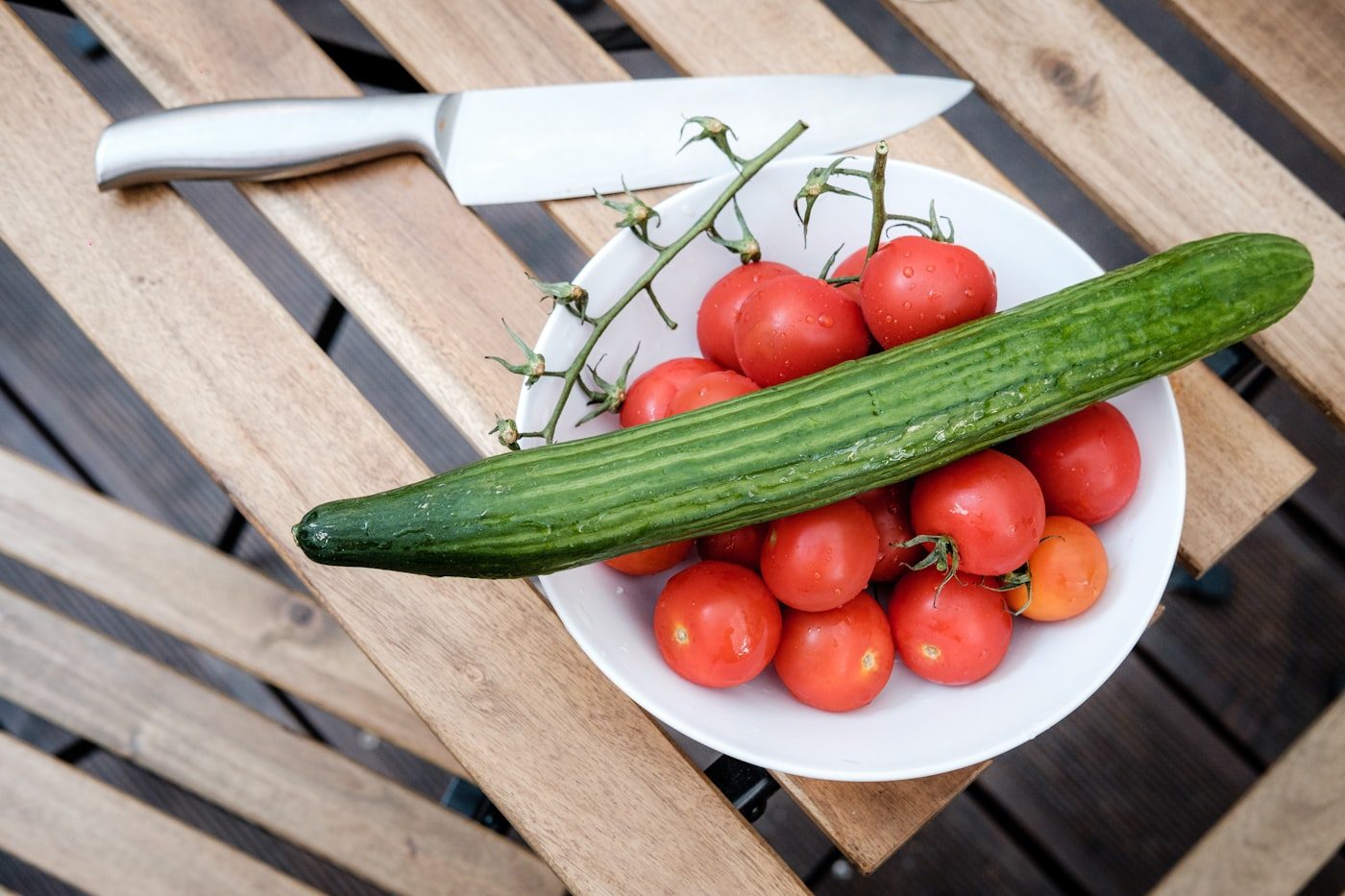 Tomato cucumber onion salad